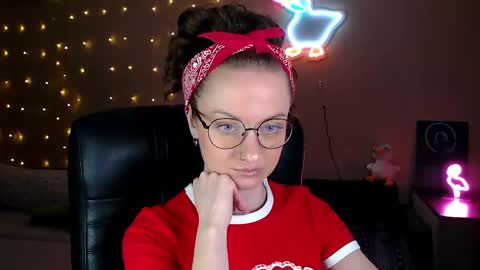 Snapshot of sophieleroux chatting on April 2026 08:57:02 PM sophieleroux online show from April 2026 08:57:02 PM