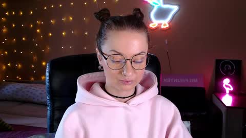 Snapshot of sophieleroux chatting on May 2026 10:53:02 AM sophieleroux online show from May 2026 10:53:02 AM