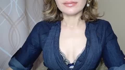 Snapshot of sophiemisss chatting on September 2025 07:09:02 AM Sophiemisss online show from September 2025 07:09:02 AM