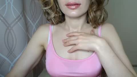 Snapshot of sophiemisss chatting on September 2025 10:42:01 AM Sophiemisss online show from September 2025 10:42:01 AM