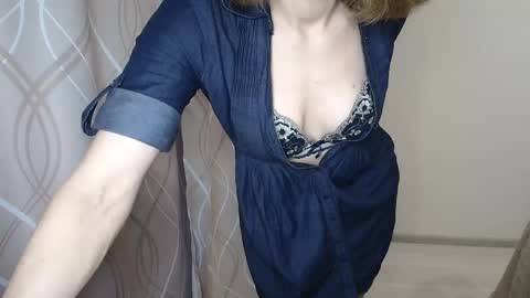 Sophiemisss online show from October 2025 07:09:01 AM