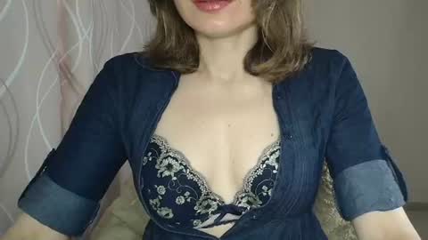 Snapshot of sophiemisss chatting on June 2026 06:51:01 AM Sophiemisss online show from June 2026 06:51:01 AM
