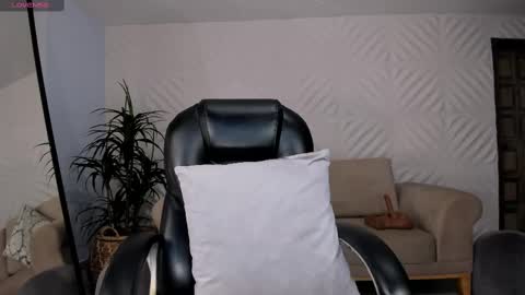 Sophie  Palmer online show from February 2025 06:04:01 PM