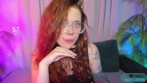 Snapshot of sophiepure chatting on October 2025 09:12:02 PM Sophie online show from October 2025 09:12:02 PM