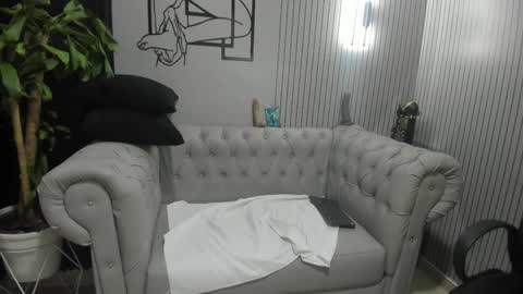 SOPHIE online show from April 2026 03:11:01 AM