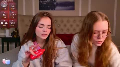 Sophie and my bestie Mandy    online show from November 2025 02:24:02 PM