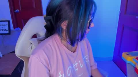   Sophie  online show from February 2026 06:59:02 PM