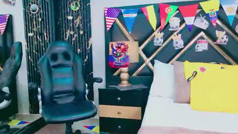 SophieWinslow online show from July 2026 12:20:01 PM