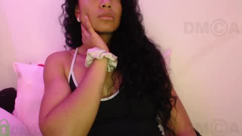 Snapshot of sophiia_dreams chatting on December 2024 09:08:02 PM Sophia this is not my real name online show from December 2024 09:08:02 PM