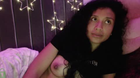 Snapshot of sophiia_dreams chatting on January 2025 03:14:01 AM Sophia this is not my real name online show from January 2025 03:14:01 AM
