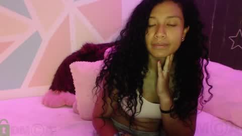 Snapshot of sophiia_dreams chatting on February 2025 02:56:02 AM Sophia this is not my real name online show from February 2025 02:56:02 AM