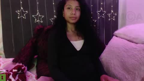 Snapshot of sophiia_dreams chatting on February 2025 02:25:01 AM Sophia this is not my real name online show from February 2025 02:25:01 AM
