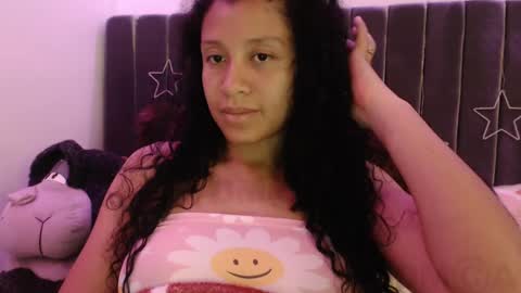 Snapshot of sophiia_dreams chatting on September 2025 01:38:02 AM Sophia this is not my real name online show from September 2025 01:38:02 AM