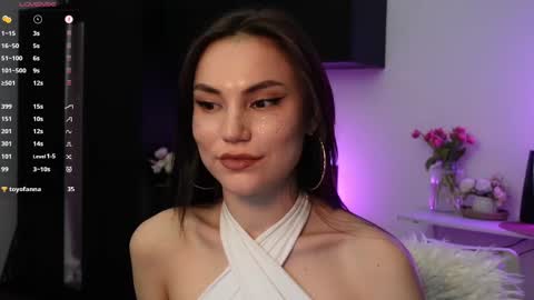Snapshot of sophisticated_me chatting on March 2025 08:27:02 PM Beatrice call me Bea online show from March 2025 08:27:02 PM