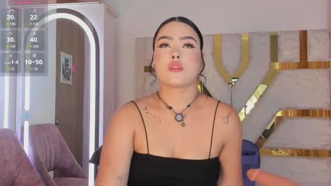 Snapshot of sophy_champagne chatting on May 2026 01:11:02 AM sophy online show from May 2026 01:11:02 AM