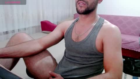 luis online show from October 2025 10:21:02 PM