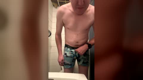 Snapshot of southernblueyes chatting on April 2026 04:37:02 PM Southernblueyes online show from April 2026 04:37:02 PM