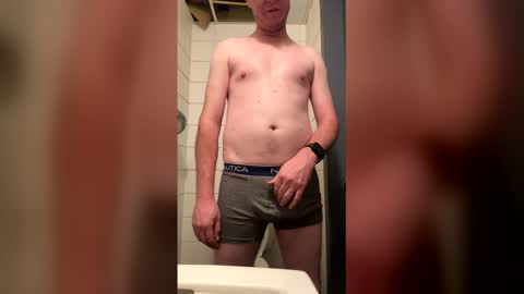 Snapshot of southernblueyes chatting on April 2026 04:51:01 PM Southernblueyes online show from April 2026 04:51:01 PM