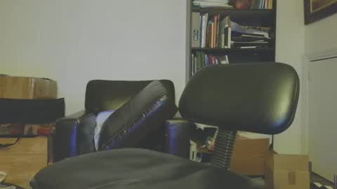 Snapshot of southernblueyes chatting on April 2026 08:31:01 PM Southernblueyes online show from April 2026 08:31:01 PM