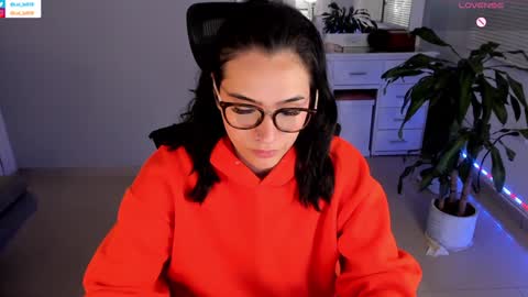 Luisa    online show from January 2025 03:20:01 AM