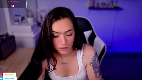 Luisa    online show from October 2025 12:07:01 AM