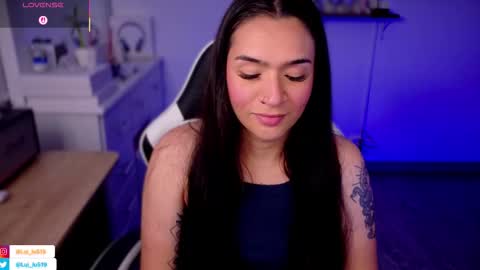 Luisa    online show from October 2025 11:13:01 PM