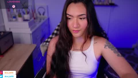 Luisa    online show from November 2025 05:02:01 PM