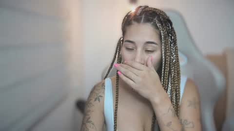 brisa  s online show from January 2025 10:46:02 PM