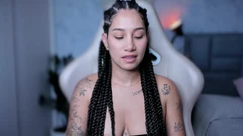 brisa  s online show from November 2025 03:01:01 PM