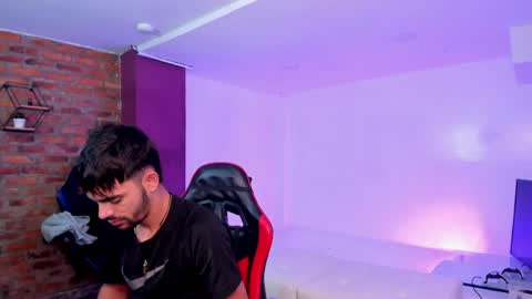 Gabo Lucas and Justin online show from March 2026 09:37:01 PM