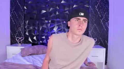 spaceboy_1 online show from January 2026 09:29:01 PM