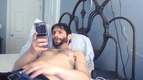 Snapshot of spacecase843 chatting on February 2025 05:11:02 AM TrndSettrz online show from February 2025 05:11:02 AM