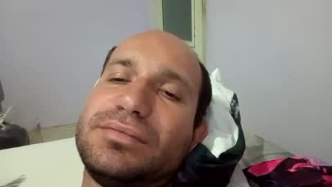 Snaiky online show from April 2026 06:52:01 PM