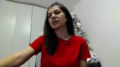 sparkly_eve online show from December 2025 09:38:01 AM