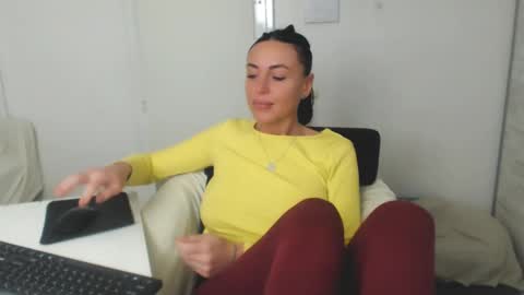 Carla online show from February 2025 03:53:02 PM