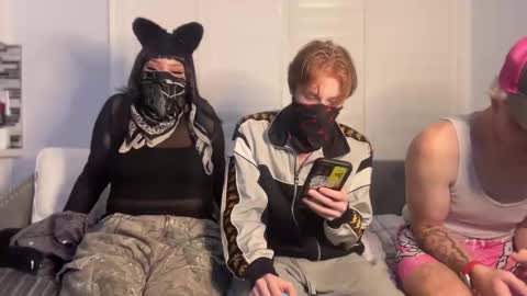 Snapshot of spicey_twins_tv chatting on October 2025 01:13:02 AM spicey_twins_tv online show from October 2025 01:13:02 AM