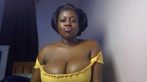 Snapshot of spicy_cherrie chatting on May 2026 06:59:01 PM cherrie online show from May 2026 06:59:01 PM