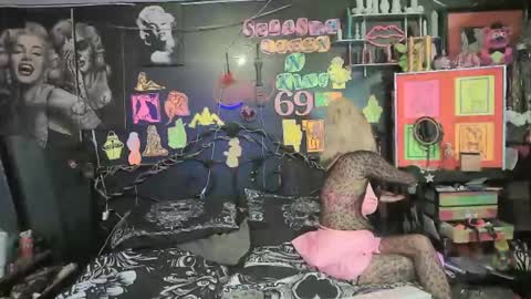 Daddy  His Splash Queen online show from April 2026 03:12:02 AM