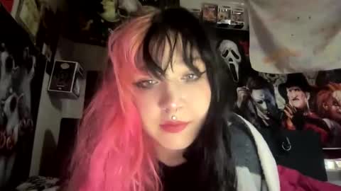 Snapshot of spookysanrihoe chatting on September 2025 04:29:01 PM Pixie online show from September 2025 04:29:01 PM