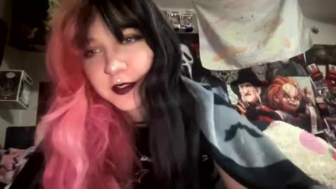 Snapshot of spookysanrihoe chatting on September 2025 02:40:01 PM Pixie online show from September 2025 02:40:01 PM