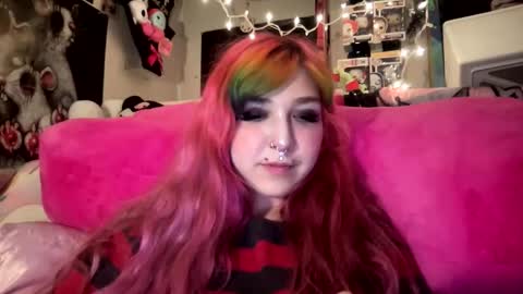 Snapshot of spookysanrihoe chatting on April 2026 06:39:01 PM Pixie online show from April 2026 06:39:01 PM