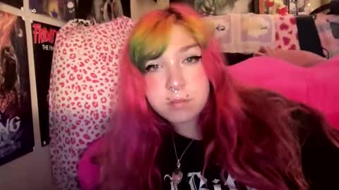 Snapshot of spookysanrihoe chatting on April 2026 04:56:02 PM Pixie online show from April 2026 04:56:02 PM