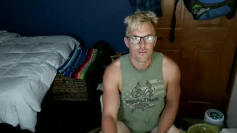 Snapshot of spun_redneck chatting on July 2026 02:29:02 AM Spun Redneck online show from July 2026 02:29:02 AM