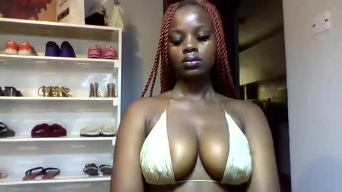 Snapshot of squiter_girlie chatting on May 2026 05:37:01 AM Squiter online show from May 2026 05:37:01 AM