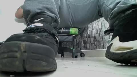 Snapshot of srfindomfeet_ chatting on January 2025 03:07:01 AM sr master cum its my old account online show from January 2025 03:07:01 AM