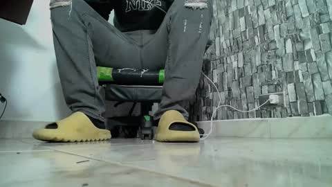 Snapshot of srfindomfeet_ chatting on January 2025 01:58:02 AM sr master cum its my old account online show from January 2025 01:58:02 AM