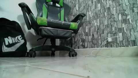 Snapshot of srfindomfeet_ chatting on January 2025 06:24:01 AM sr master cum its my old account online show from January 2025 06:24:01 AM