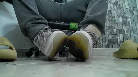 Snapshot of srfindomfeet_ chatting on January 2025 12:25:02 AM sr master cum its my old account online show from January 2025 12:25:02 AM