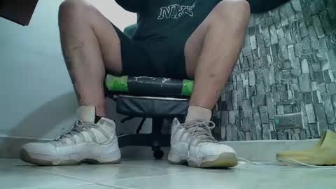 Snapshot of srfindomfeet_ chatting on January 2025 04:55:01 AM sr master cum its my old account online show from January 2025 04:55:01 AM