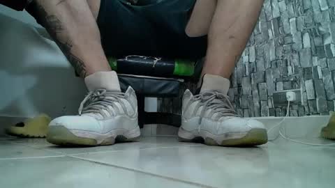 Snapshot of srfindomfeet_ chatting on January 2025 02:12:02 AM sr master cum its my old account online show from January 2025 02:12:02 AM